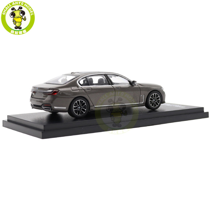 1/64 BMW 7 Series 7 Generations Souvenir Set  Almost Real Diecast Model Toys Car Gifts For Friends