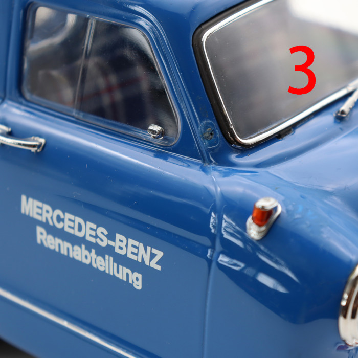 Damaged 1/18 IVY Mercedes Benz Renntransporter Blaues Wuuder Car Transporter 1954 Diecast Model Car