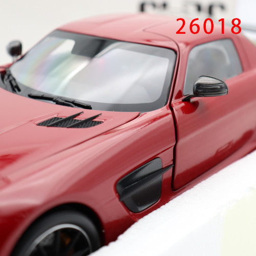 Defective 1/18 Minichamps Mercedes-Benz AMG SLS Black Series 2013 Diecast Model Car