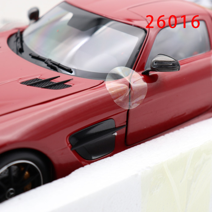 Defective 1/18 Minichamps Mercedes-Benz AMG SLS Black Series 2013 Diecast Model Car