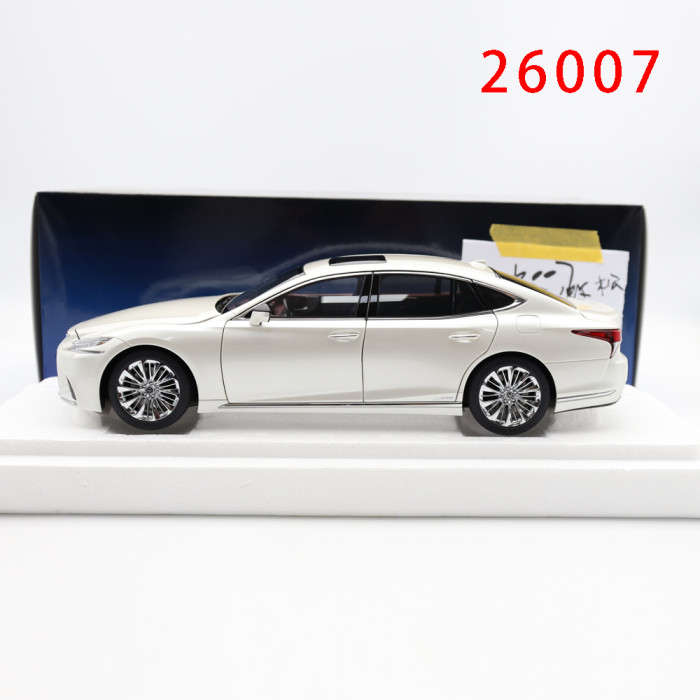 Defective 1/18 Lexus LS500h LS 500 Sonic White Autoart 78866 Model Car