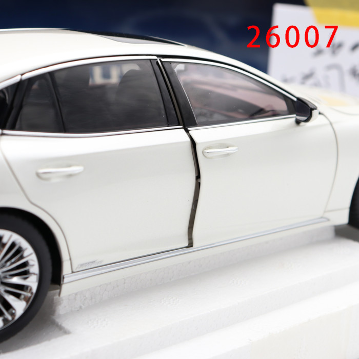 Defective 1/18 Lexus LS500h LS 500 Sonic White Autoart 78866 Model Car