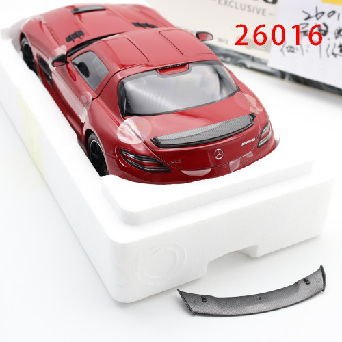 Defective 1/18 Minichamps Mercedes-Benz AMG SLS Black Series 2013 Diecast Model Car
