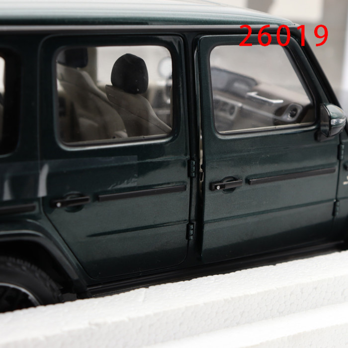 Defective 1/18 Minichamps Mercedes Benz G500 G-Class 2020 W463 Diecast Model Car