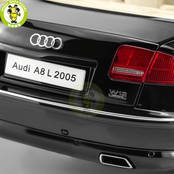 Pre-order 1/18 Audi A8 A8L 2005 W12 D3 Motorhelix Diecast Model Toy Car Gifts For Friends