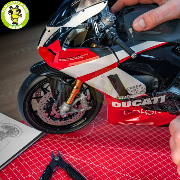 Pocher 1/4 HK124 Ducati Panigale - V2 Superquadro Final Edition Diecast Scale Kit Gifts For Friends Family