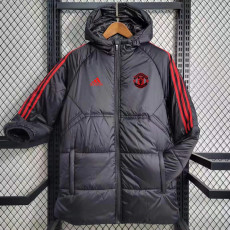 23-24 Man Utd Black Hooded Cotton Coat Red Edge (红色边) 棉衣