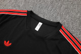 25-26 Man Utd Black Training Short Suit #D2535