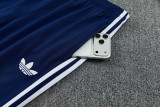 26-27 Bayern Red Short shirts and Long trousers Suit