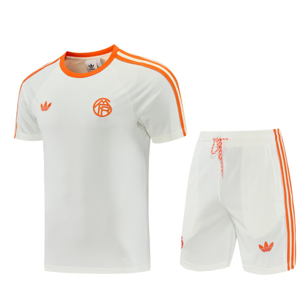 26-27 Bayern Beige Training Short Suit