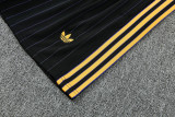 25-26 Man Utd Black Training Short Suit
