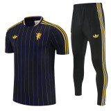 26-27 Man Utd Black Short shirts and Long trousers Suit (圆领)