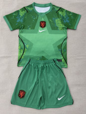 26-27 Netherlands Green Goalkeeper Kids Soccer Jersey