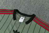 26-27 Bayern Army green Short shirts and Long trousers Suit (圆领)
