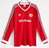 1986 Manchester United Thai kit at home