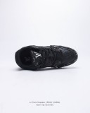 Louis Vuitton board shoes black