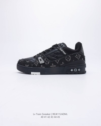 Louis Vuitton board shoes black