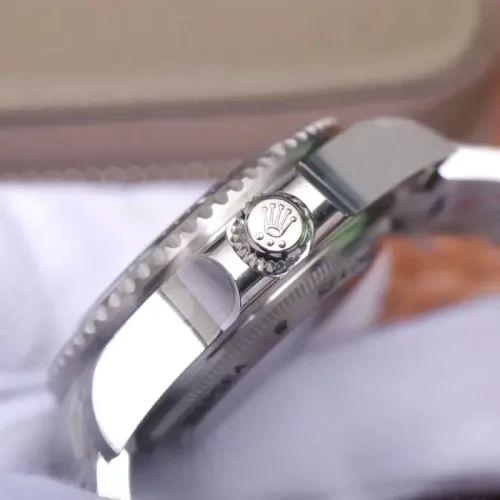 1:1 fake Rolex Deepsea Sea-Dweller Series M126660-0002 Watch
