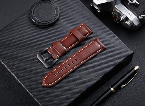 Applicable Panerai leather watch strap, logo not included.