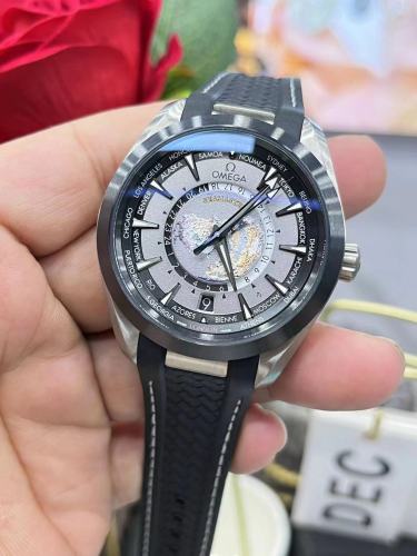 Omega Seamaster AQUA TERRA 150M 43 mm, on rubber strap