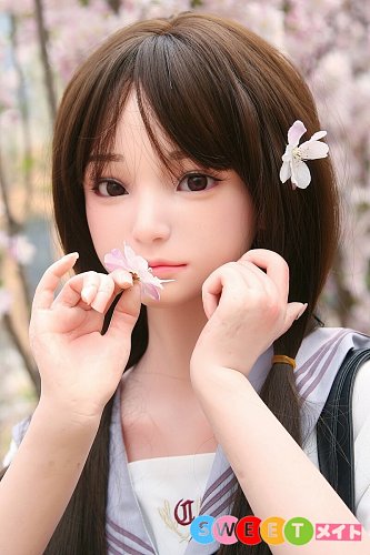 Doll Senior 萌音 148cm Cカップ シリコン製 目を奪われる美少女 セックス 人形