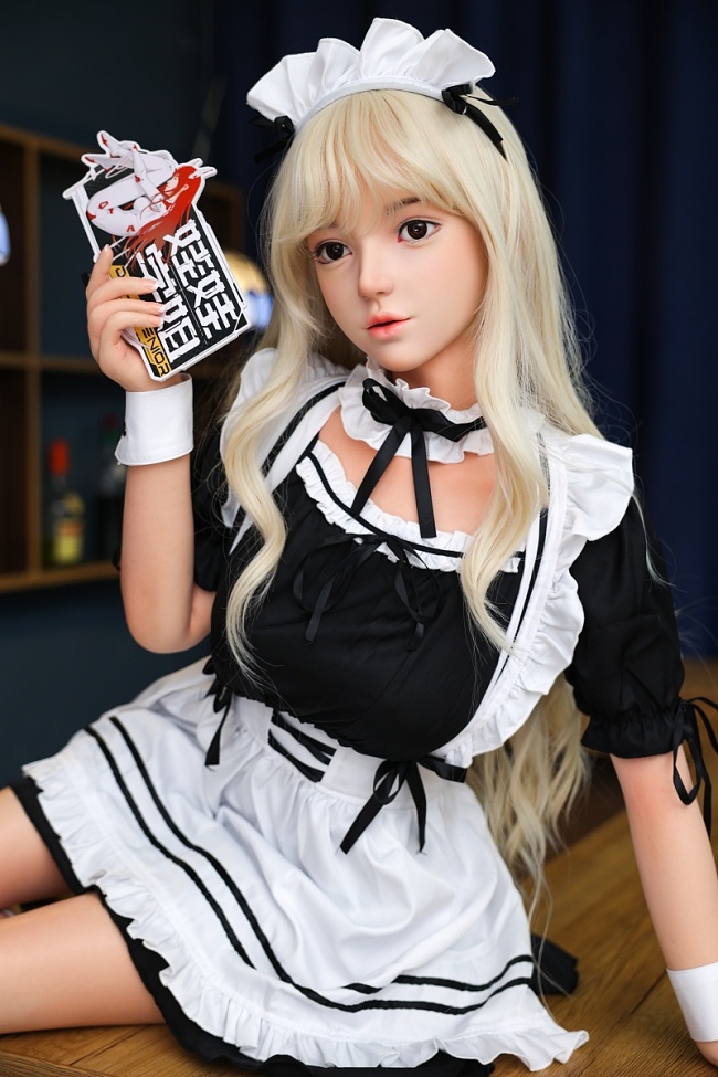 Doll Senior 叽可 148cm Cカップ 若さ溢れメイド ラブドール リアル シリコン製