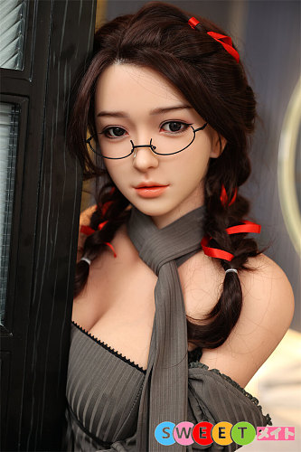 JYDOLL 依然 メガネ&三つ編みの清楚系美少女 リアルドール 165cm Cカップ 高級リアル皮膚塗装 フルシリコン ラブドール