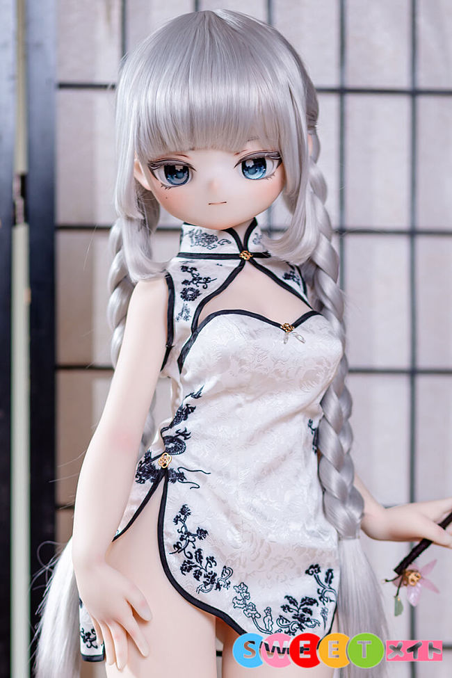 MW Girl 魔物姫 桜井雪奈 ツインテールの小悪魔系アニメ美少女 エロドール 85cm バスト中 普乳 フィギュア ソフトビニール製頭部 シリコンボディ セクシーなチャイナドレス