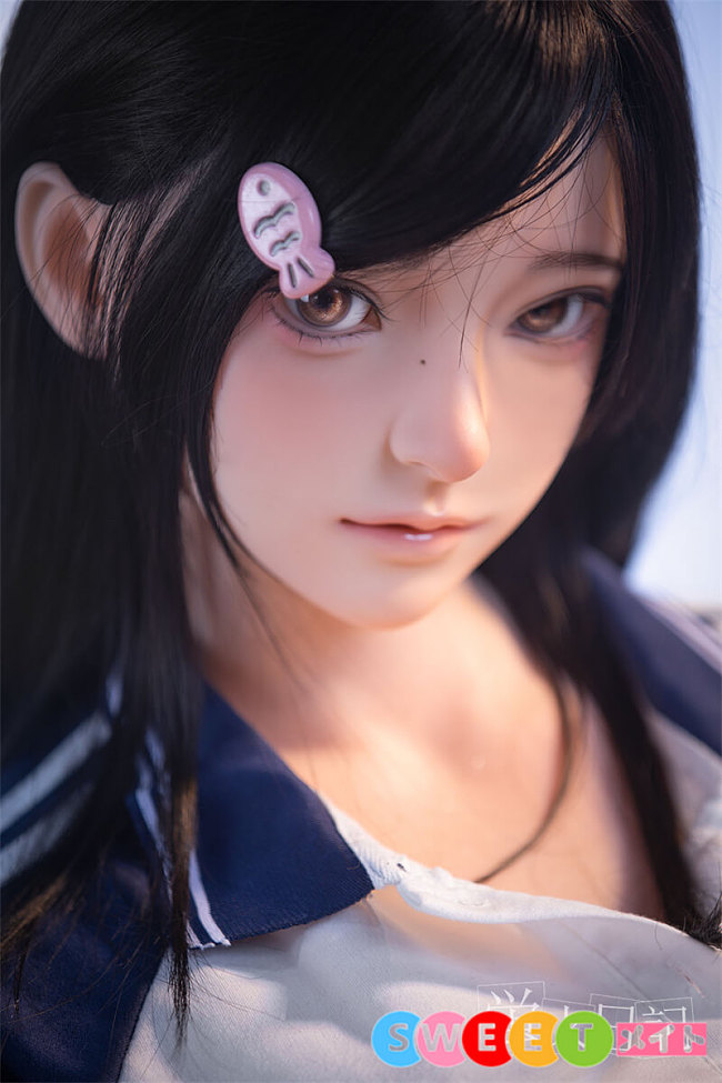 蛍火日記 菜々子 スポーツウェアの清純なかわいい美少女 ダッチワイフ 151cm Aカップ シリコン製 エロドール 超リアル塗装