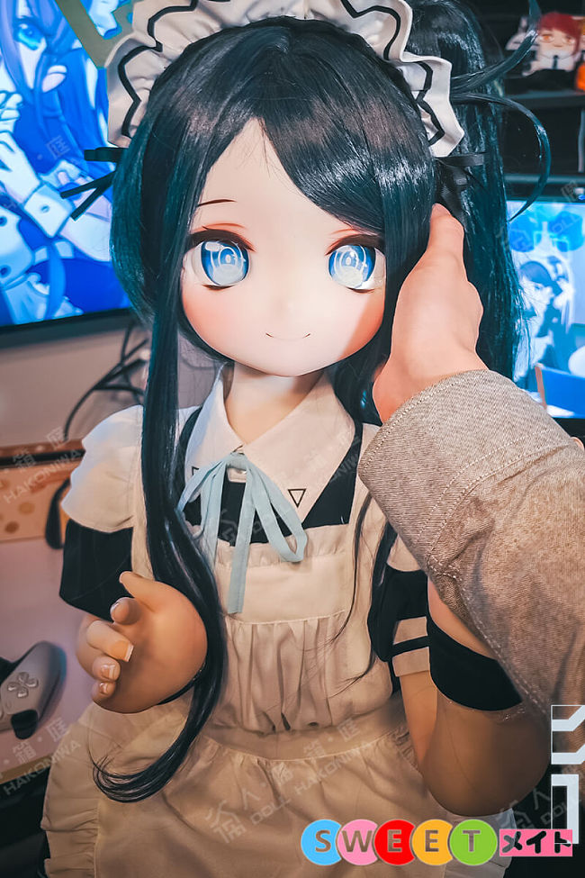 人偶箱庭 Arisu 小柄なメイドコスプレのアニメ美少女 アニメダッチワイフ 126cm AAカップ ソフトシリコンヘッド TPEボディ セックス ドール