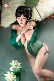 Doll Senior #29水尺葵 Aoi 165cm Fカップ アダルトドール 俯瞰撮影 水辺で横たわり両手を胸元に重ねる姿