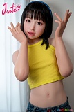 J-cute 137cmバスト平 AGB37 幼澪 展示用ドール、両手を顔のそばに上げたイエローのトップス姿