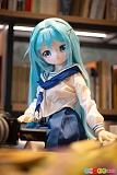 MW Girl 魔物姫 85cm 萌枝 ラブドール、水色ロングヘアと青白衣装の座り姿
