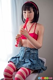 133cm AGD29 琉華 ダッチワイフ J-cute、リコーダーを吹く斜め正面の椅子座り姿