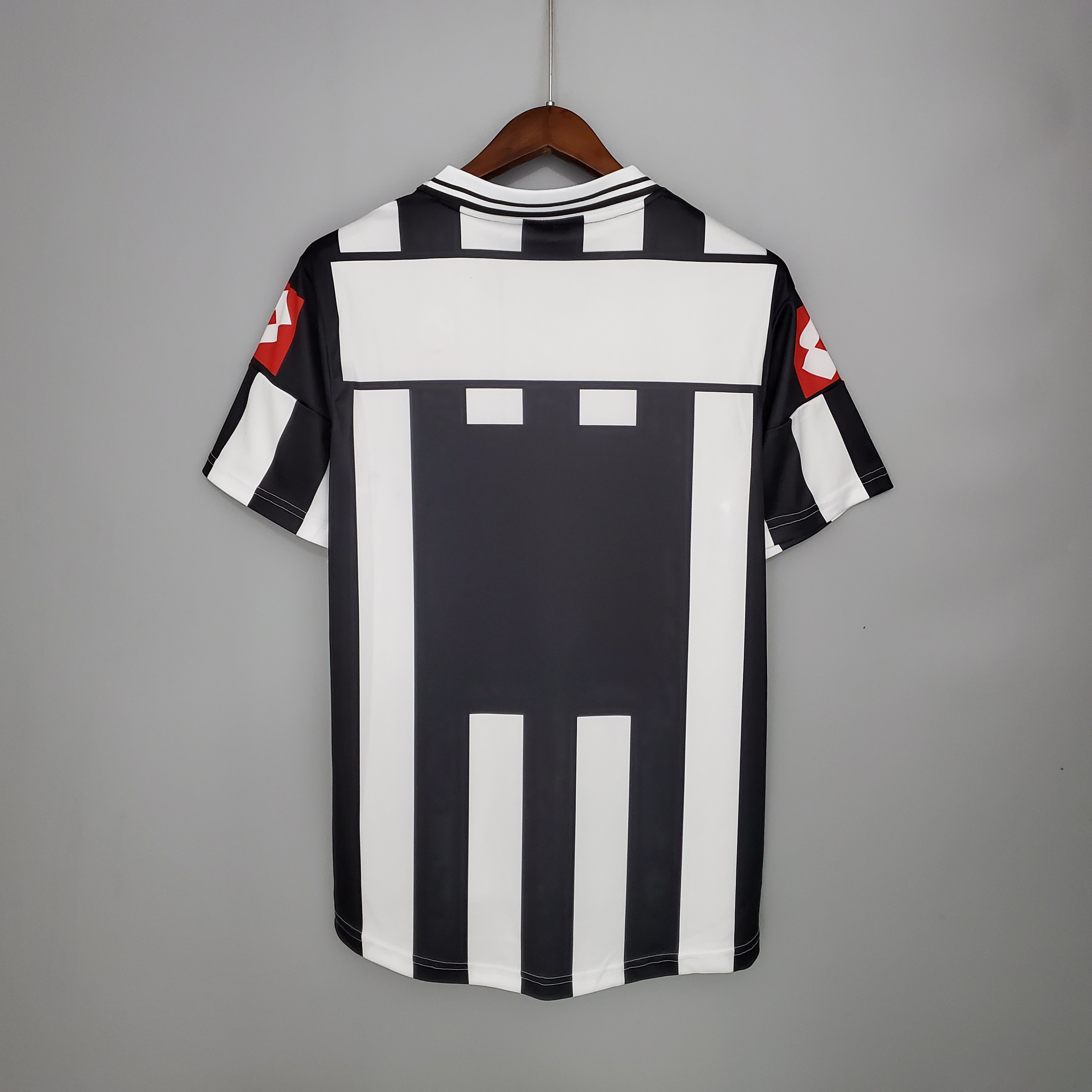 2001-02 Juventus Home Retro Jersey