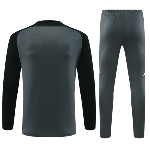 24-25 Manchester United Grey Training Suit/ 24-25曼联半拉训练服