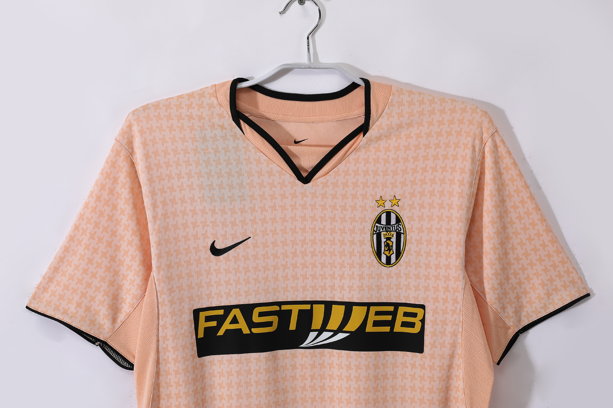 03-04 Juventus Third Away Retro Jersey
