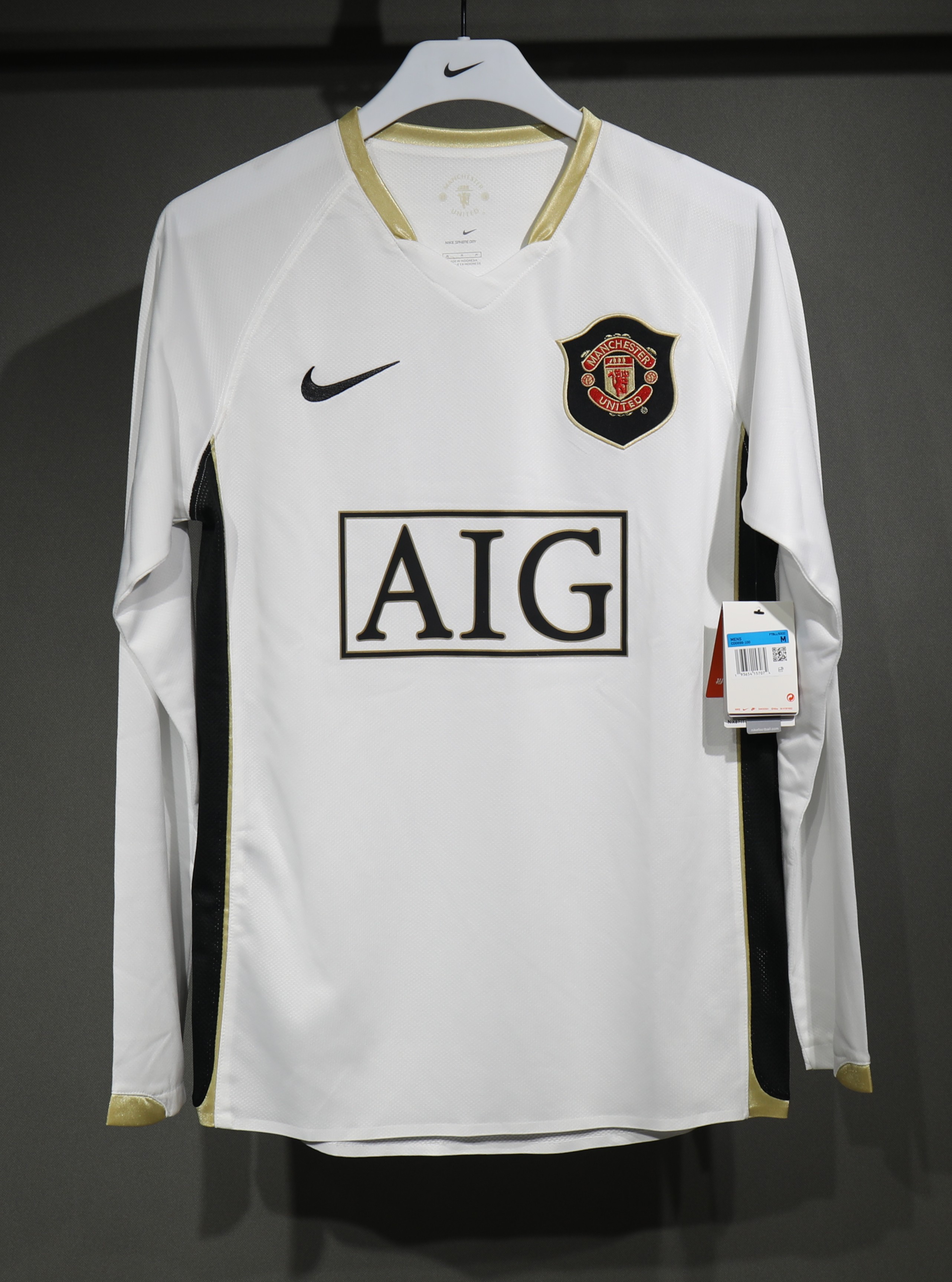 06-07 Manchester United Away Retro Jersey