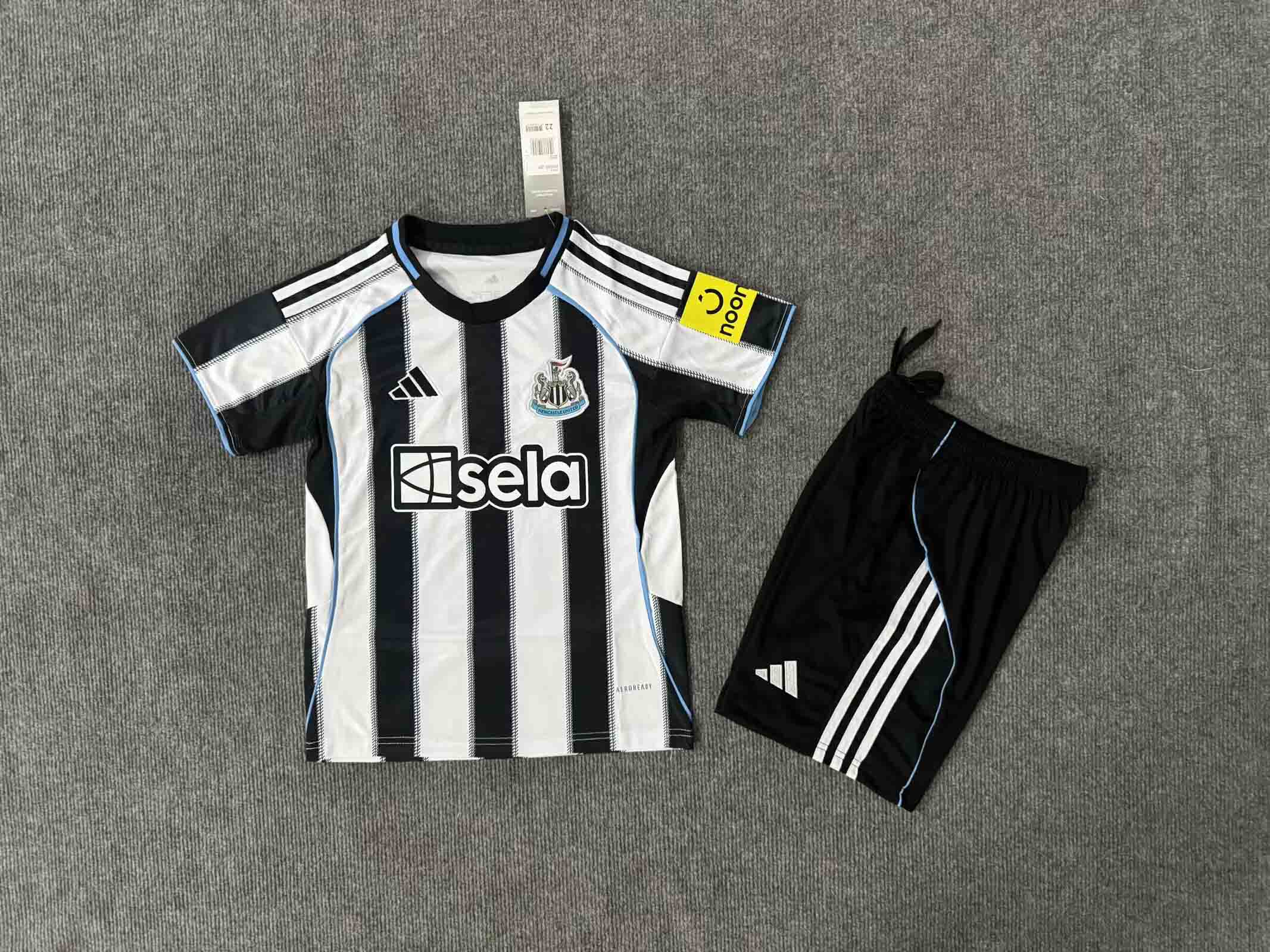 トナーリニューカッスルホームキット25/26 Newcastle United 25-26 Home Kit Released - Footy Headlines