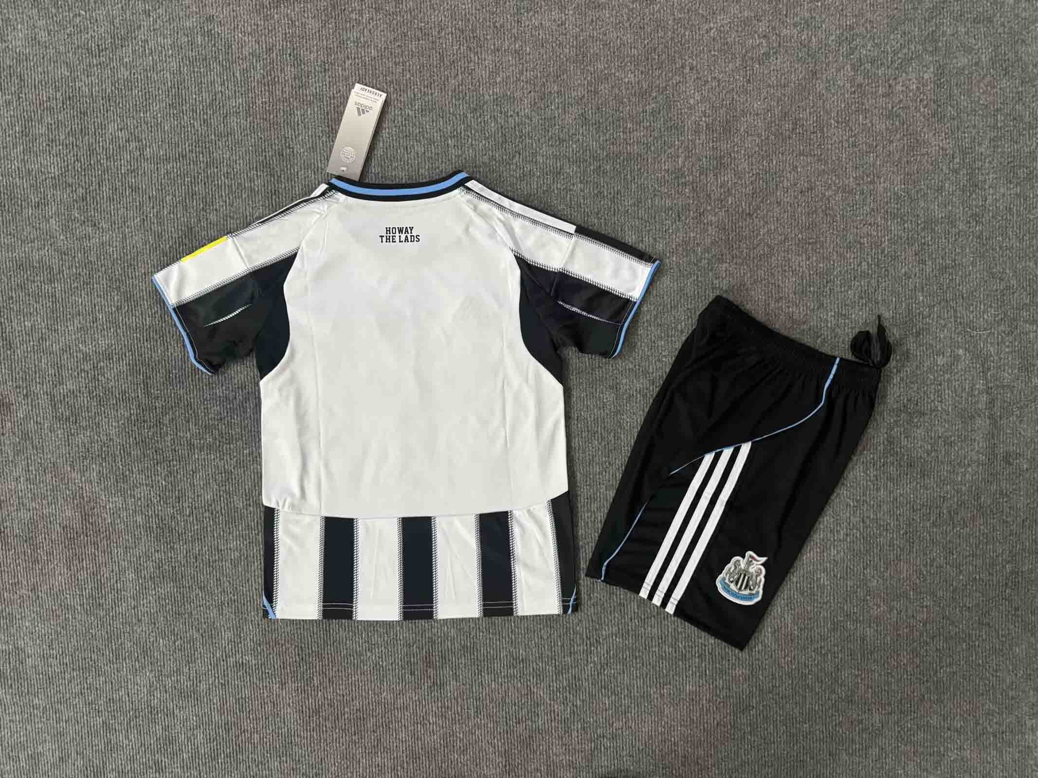 トナーリニューカッスルホームキット25/26 ニューカッスル 25-26