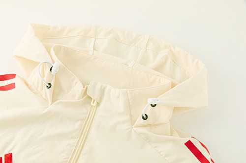 2026 Liverpool White Windbreaker Suit /2026 利物浦白色风衣套装