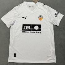 2025/26 Valencia Home White Fans Soccer Jersey  带广告5