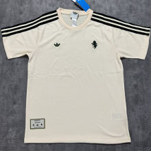 2025/26 JUV Retro Style Red Fans Soccer Jersey 米色