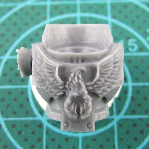 Ultramarines Invictarii Torsos Upgrade Set bits 4