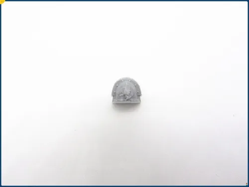 SPACE WOLVES MK III SHOULDER PADS bits