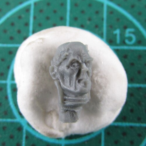 ULTRAMARINES MK IV PRAETORIAN HEADS & TORSOS bits 7