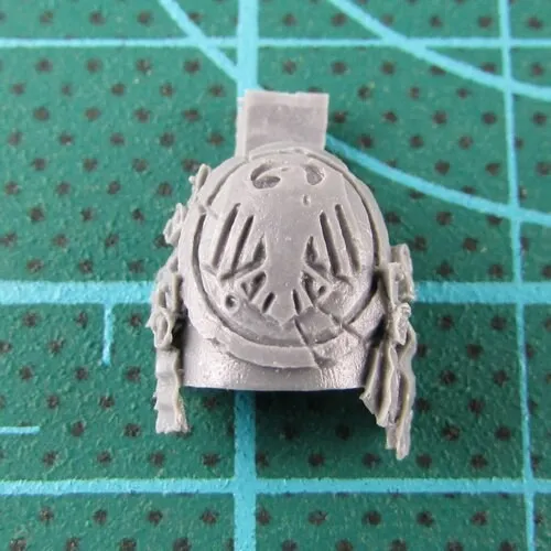 RAVEN GUARD SPACE MARINES UPGRADE PACK bits - Shoulder pads 9