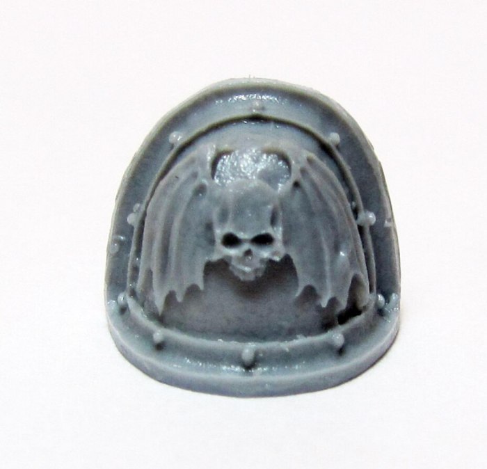 NIGHT LORDS LEGION MK II SHOULDER PADS bits