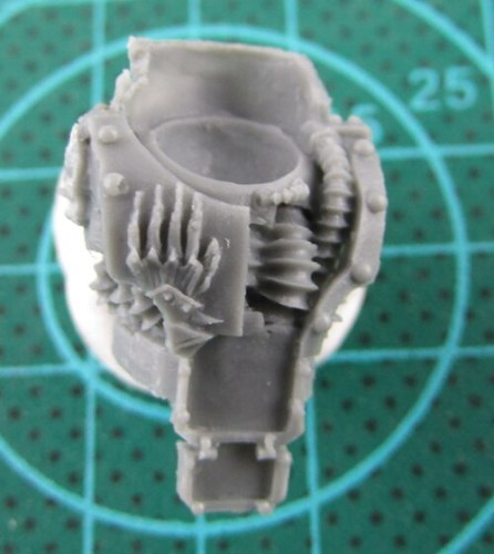 IRON HANDS LEGION TORSOS UPGRADE SET bits 5