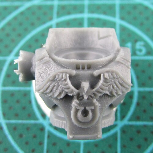 Ultramarines Invictarii Torsos Upgrade Set bits 2